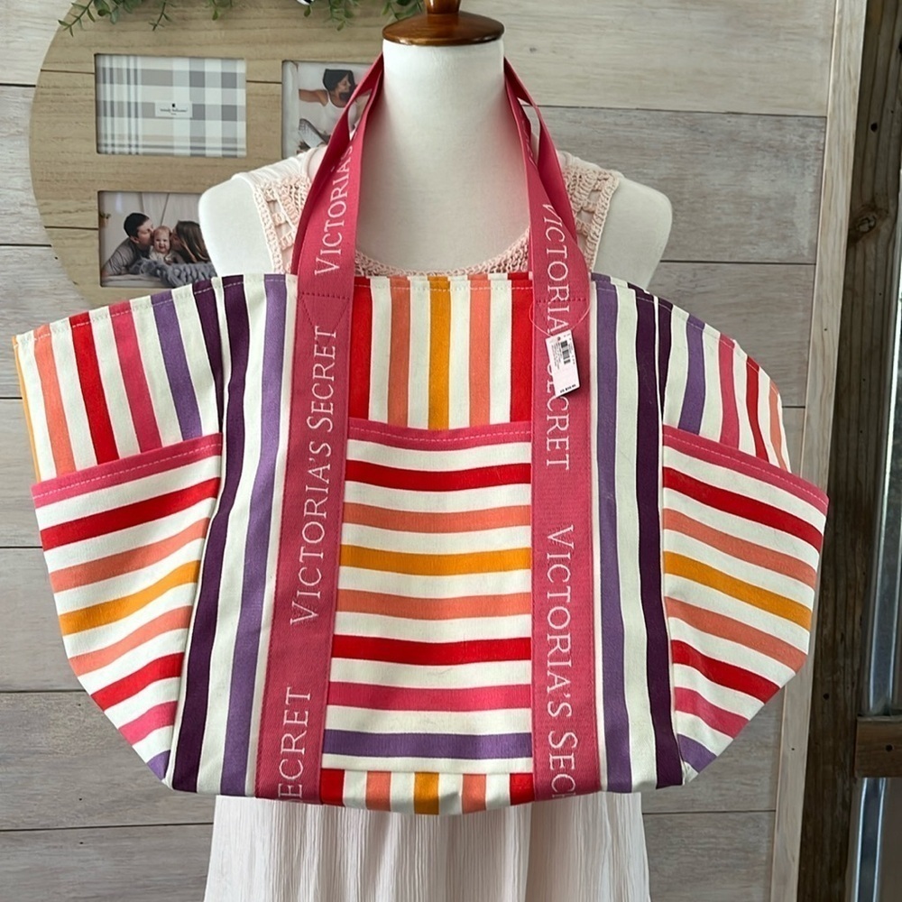 🆕 Victoria Secret Striped Tote Bag